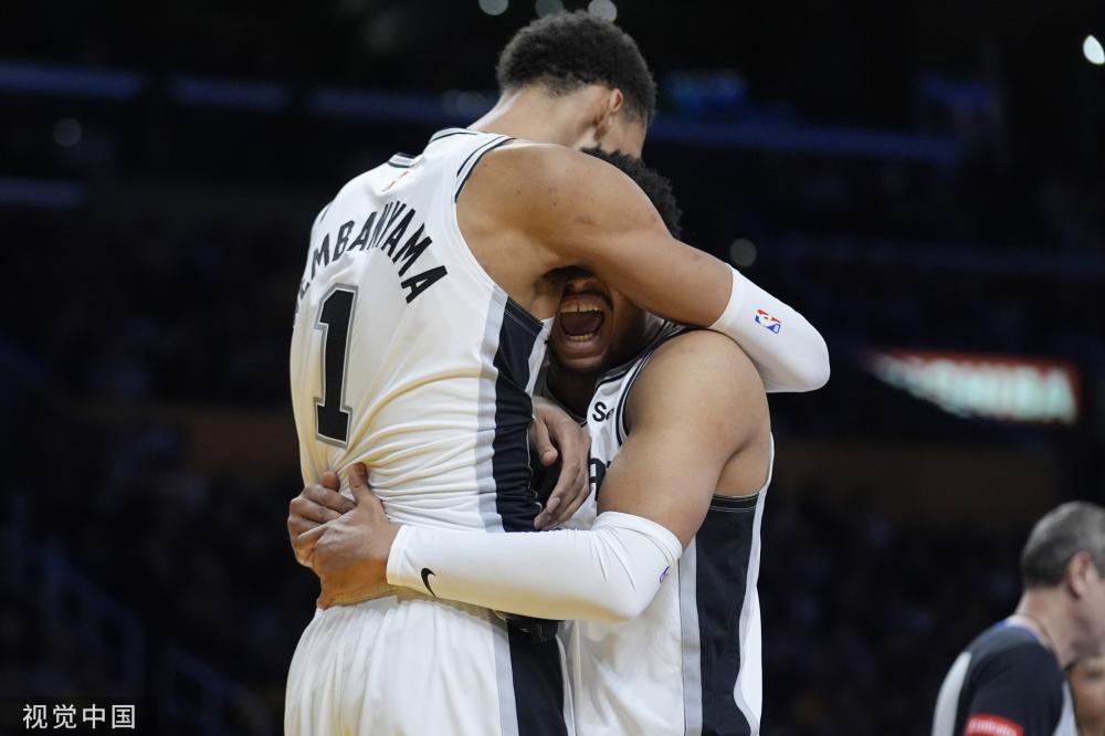 两人在进攻 两人在进攻